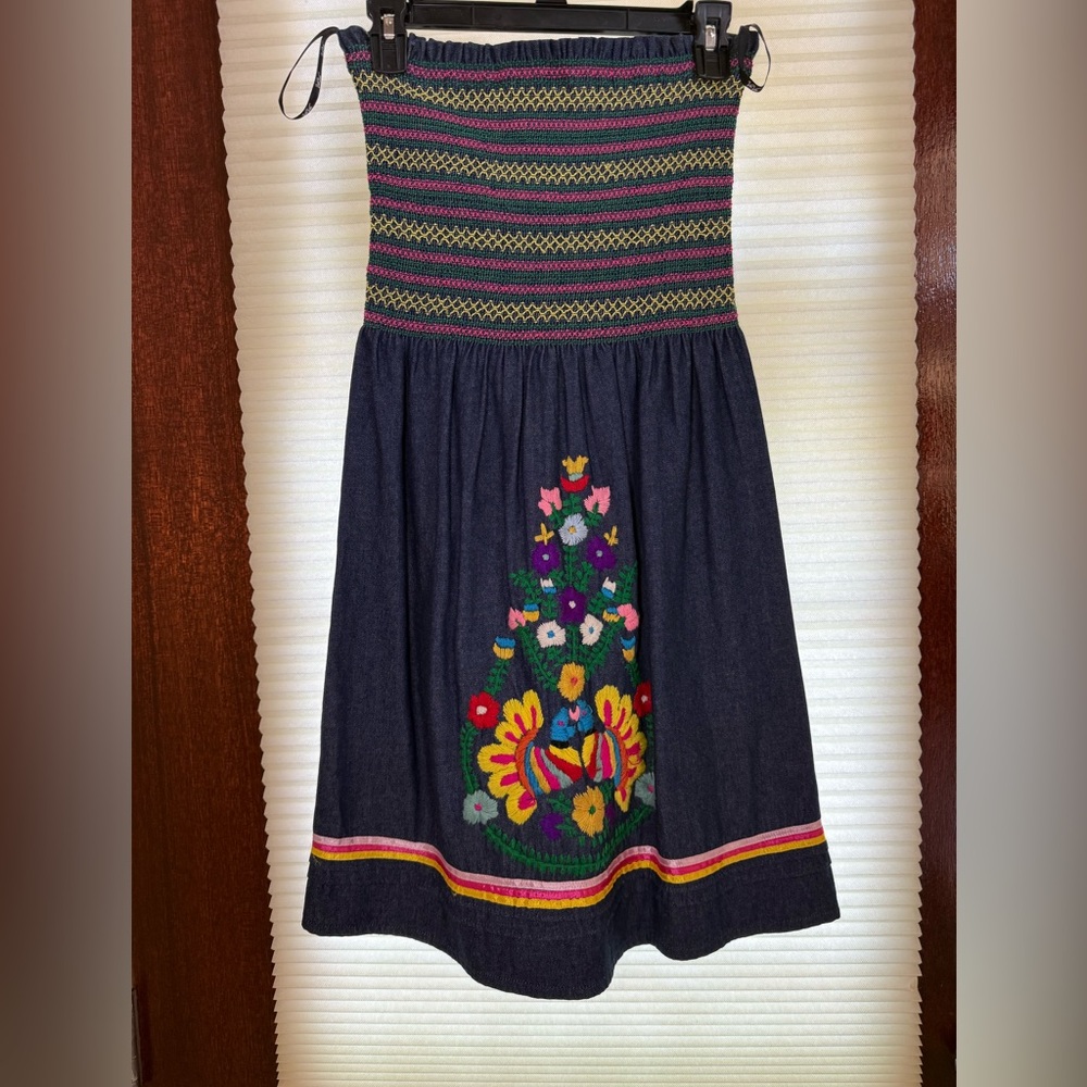 Floral Embroidered Casual Dress Size Small